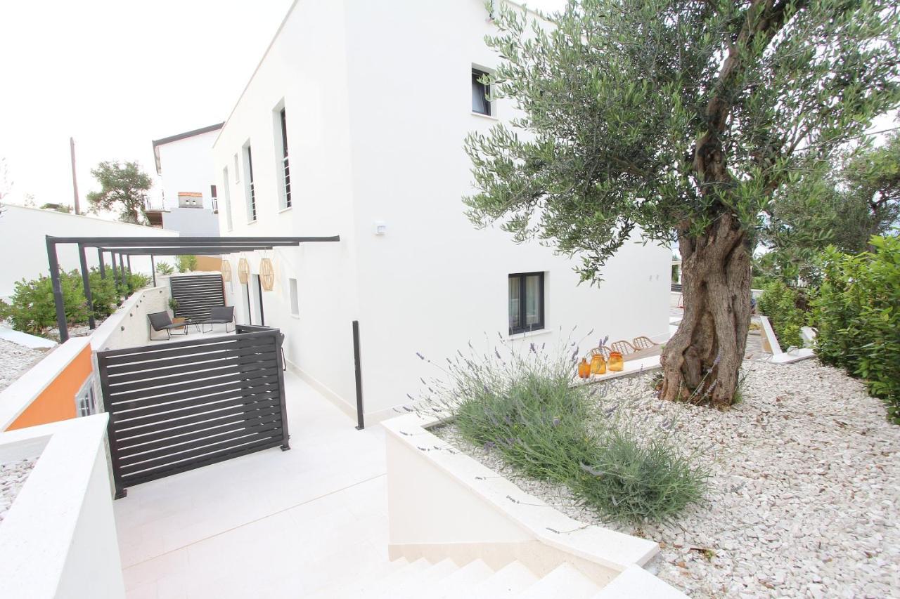 Appartement Sea View Loggia By Beach House Jolindoor à Slatine Extérieur photo